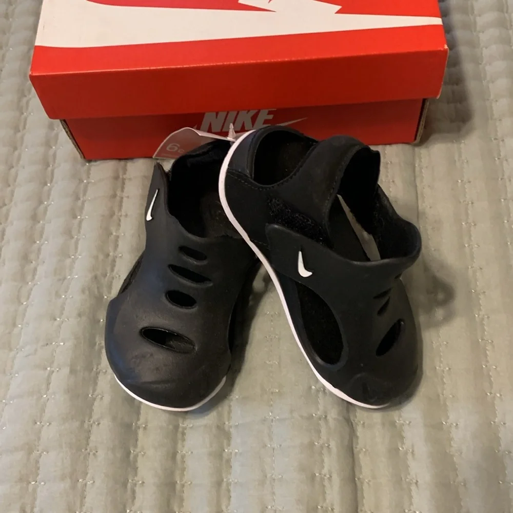 Nike Kids Black Sandal Shoes Size 6 Toddler NEW All occasions Easy on Comfort